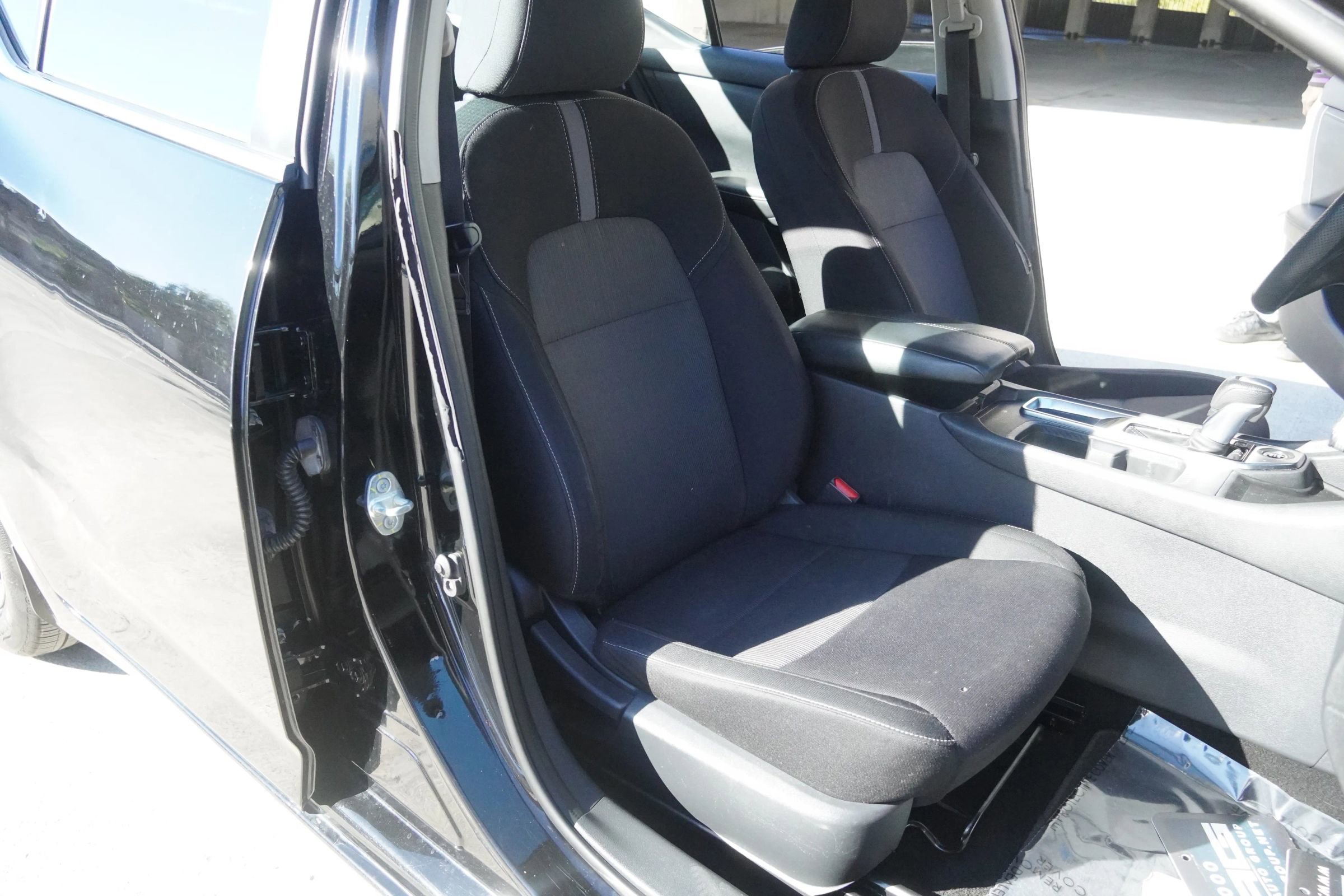 Used 2020 Nissan Sentra SV w/ Trunk Package image 34