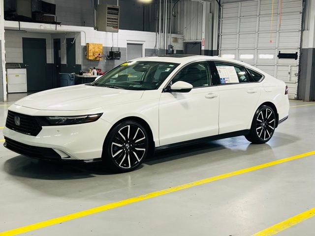 Used 2023 Honda Accord Touring image 17