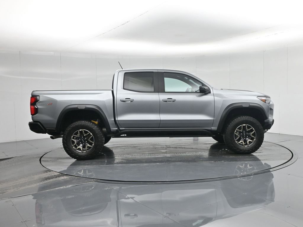 Used 2024 Chevrolet Colorado ZR2 w/ Technology Package image 28