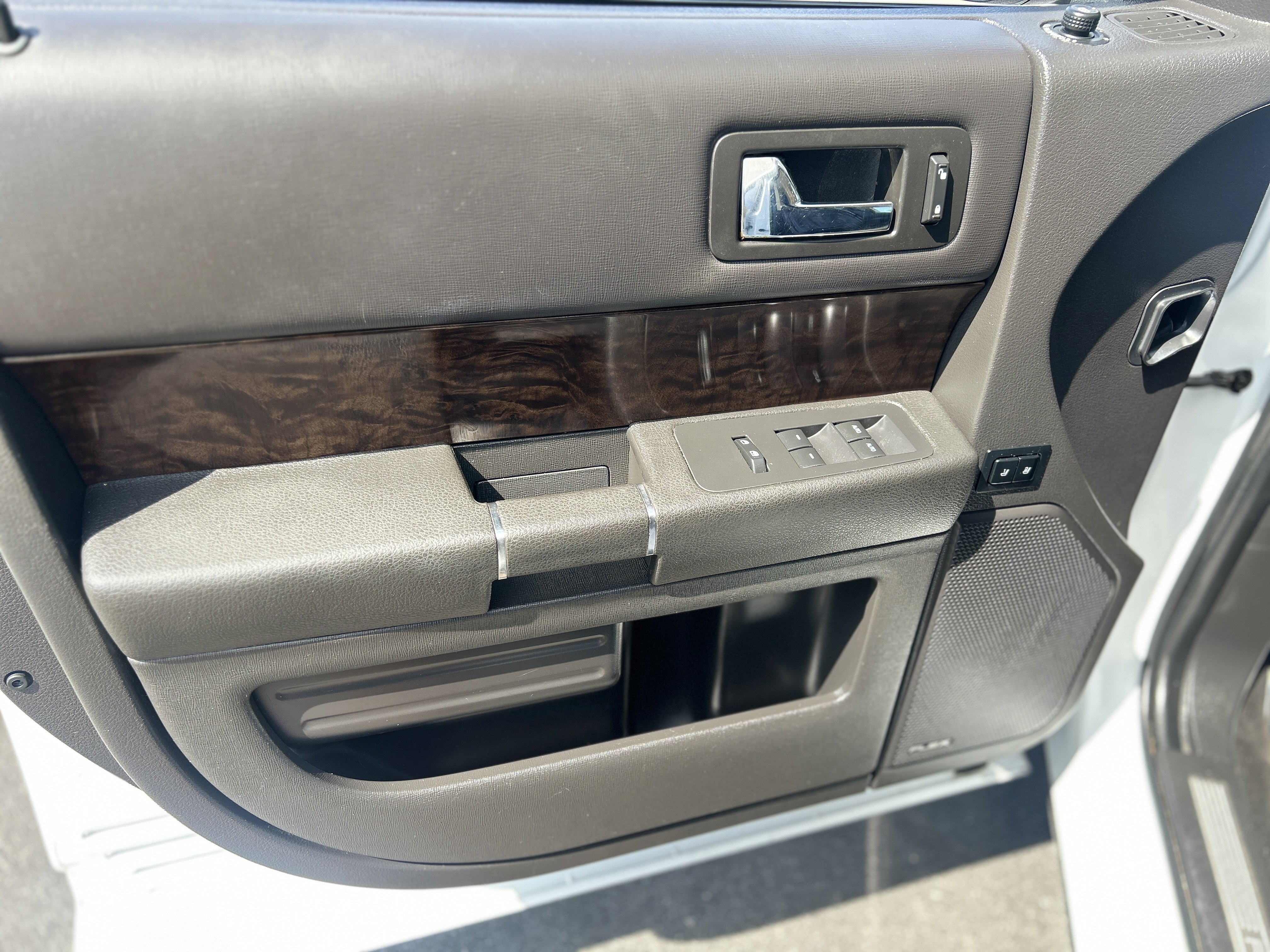 Used 2019 Ford Flex Limited image 28