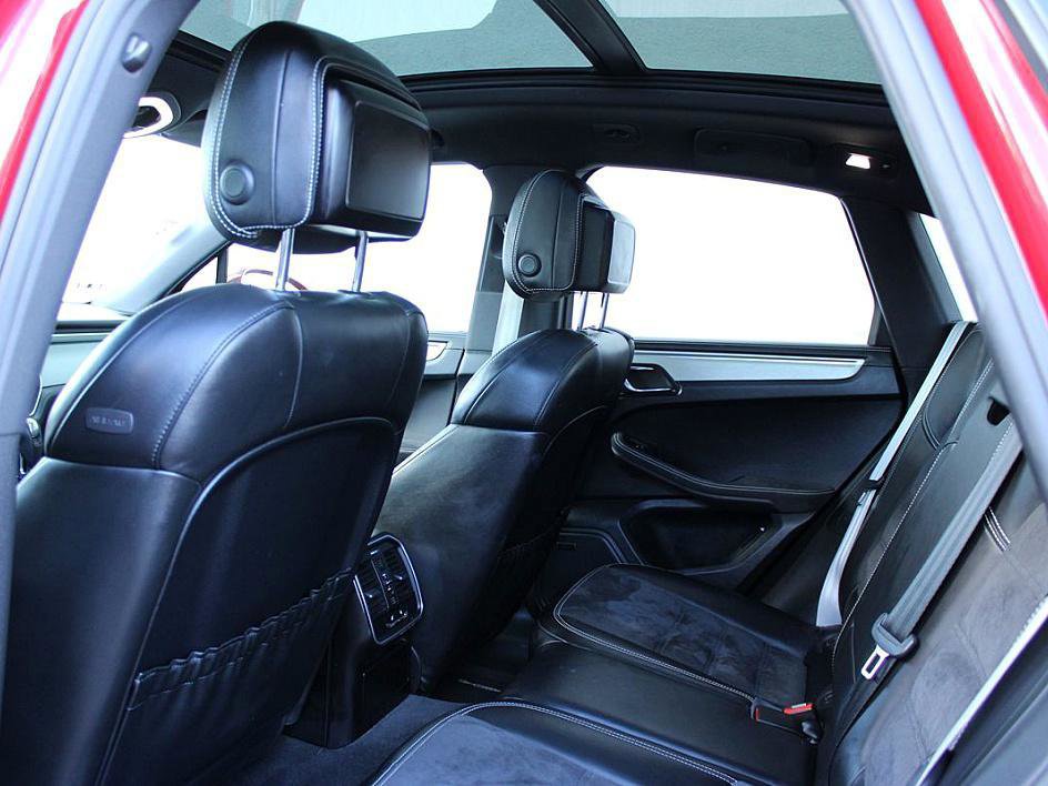 Used 2017 Porsche Macan GTS image 13