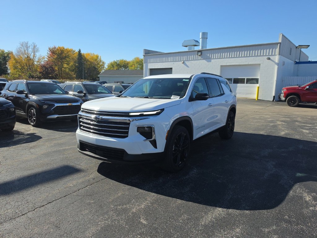 New 2027 Chevrolet Traverse LT w/ Driver Confidence Package FWD image 3