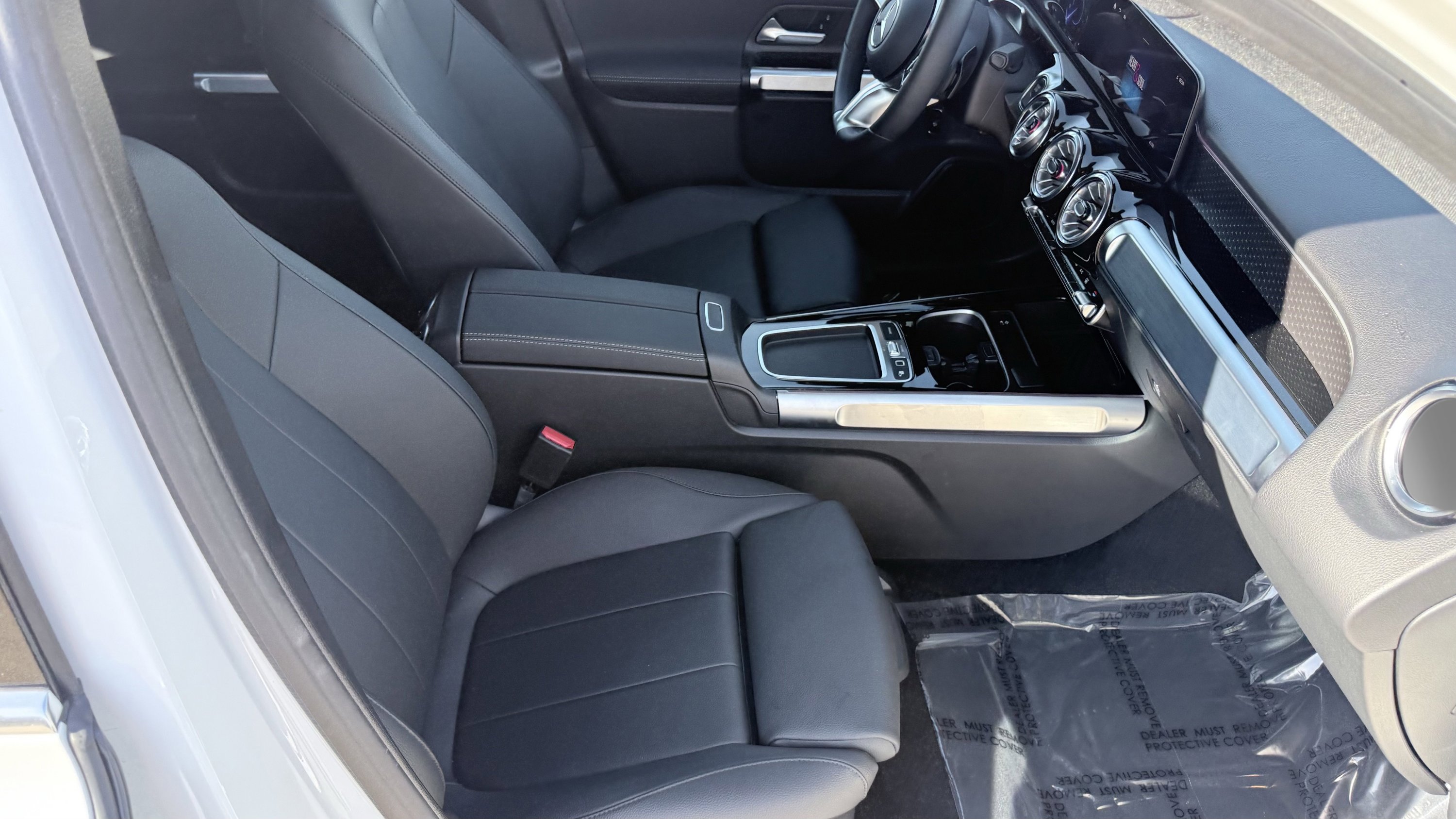 Used 2025 Mercedes-Benz EQB 250+ image 42