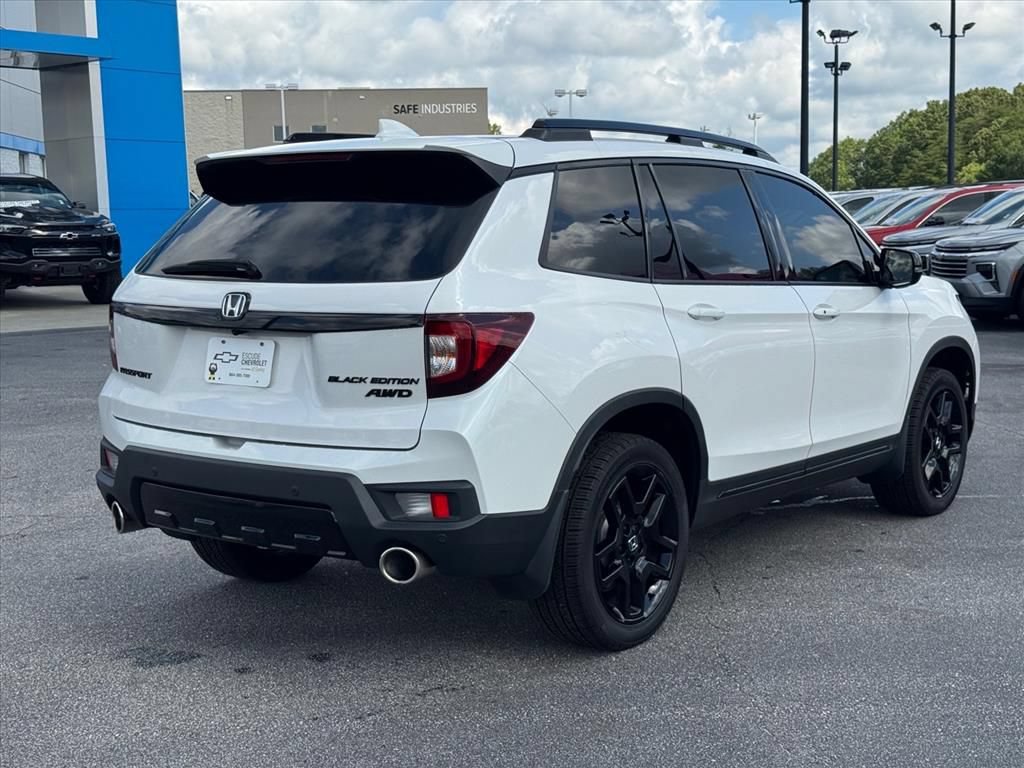 Used 2025 Honda Passport Black Edition image 3