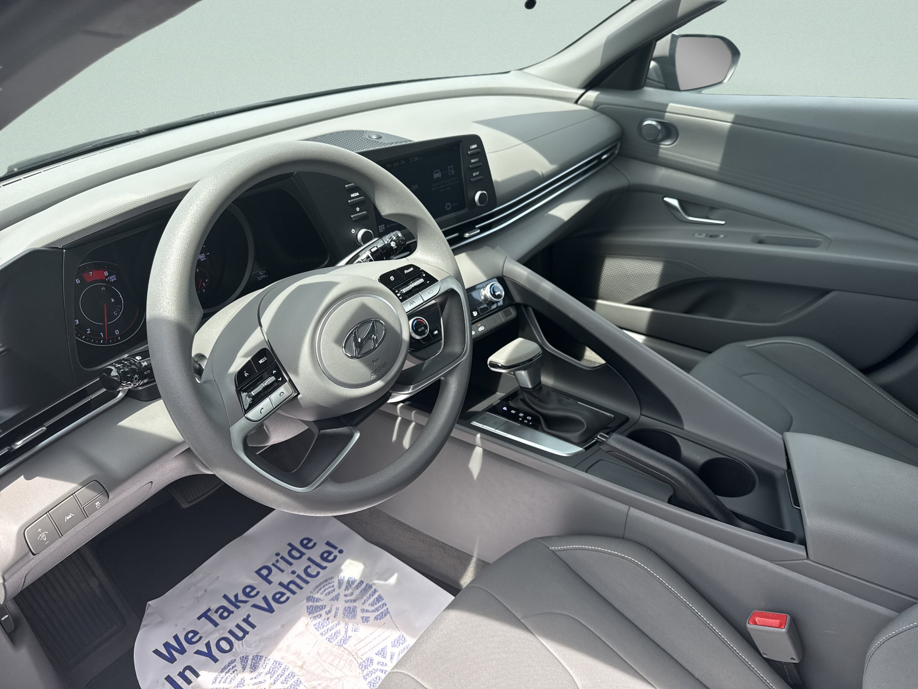 Used 2023 Hyundai Elantra SEL w/ Cargo Package FWD image 9