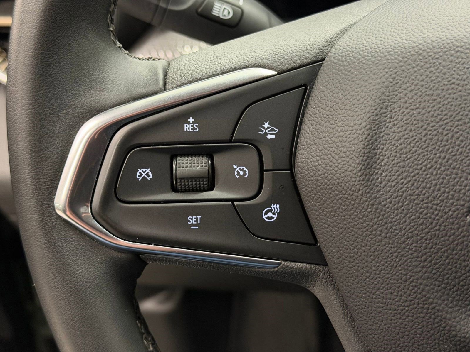 Used 2025 Chevrolet Trax ACTIV w/ Driver Confidence Package image 13