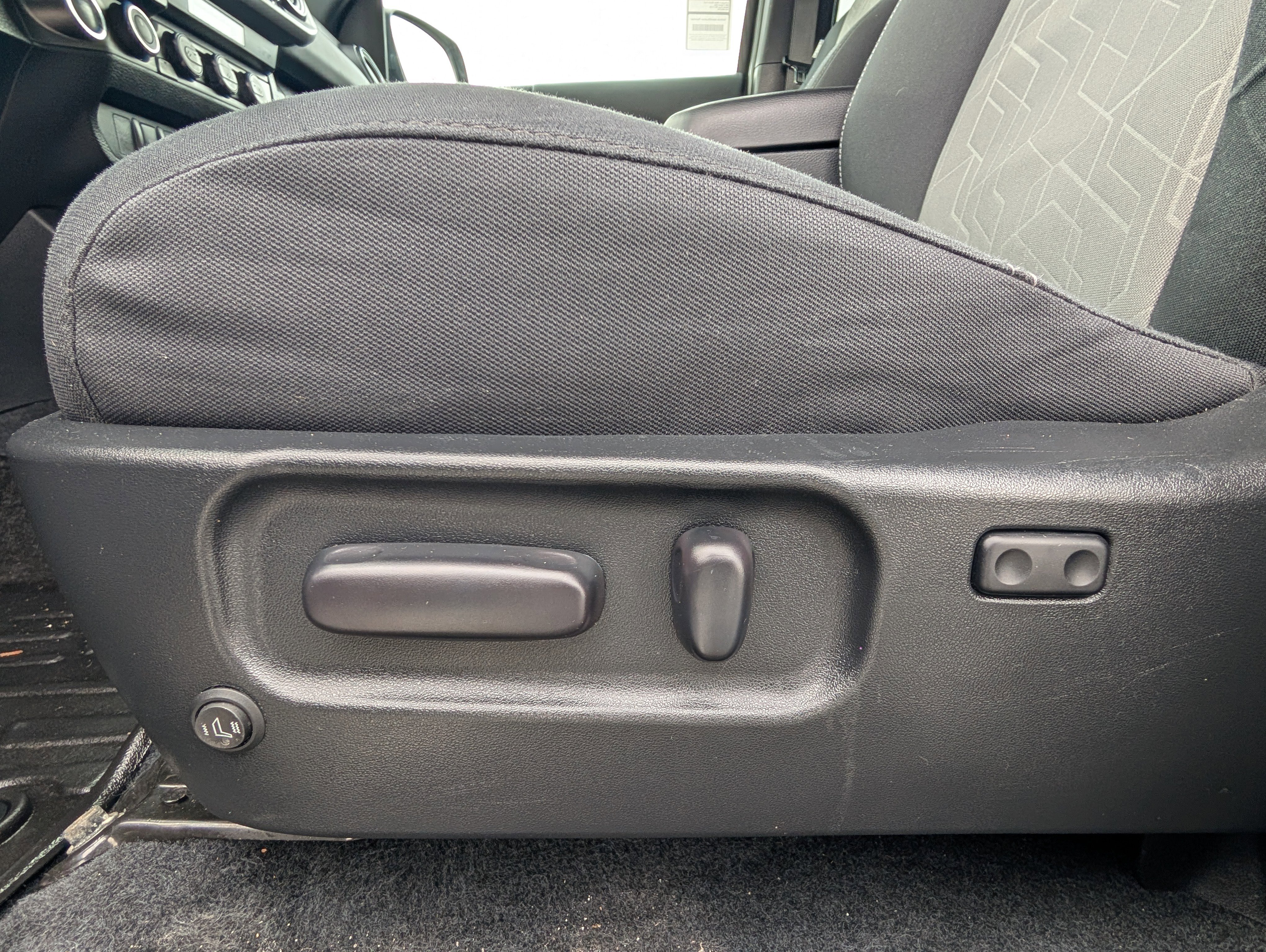 Used 2022 Toyota Tacoma TRD Sport image 18