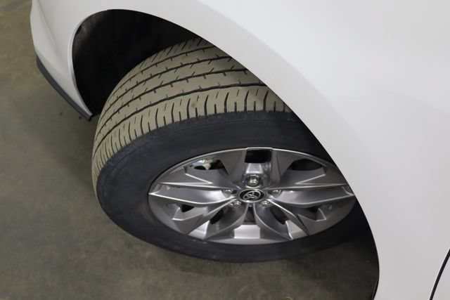 Used 2024 Toyota Sienna XLE AWD/4WD image 44