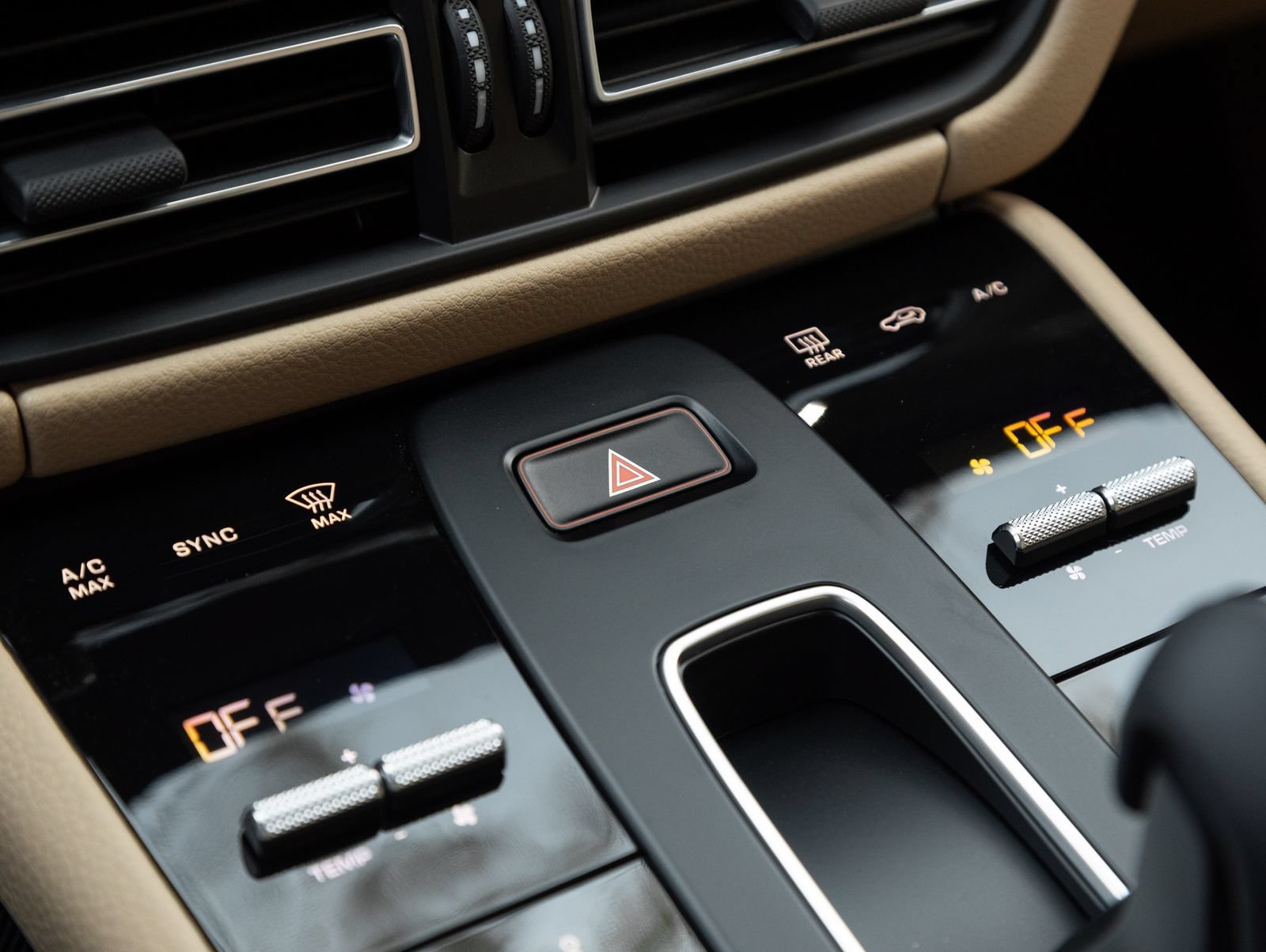 New 2026 Porsche Macan AWD/4WD image 26