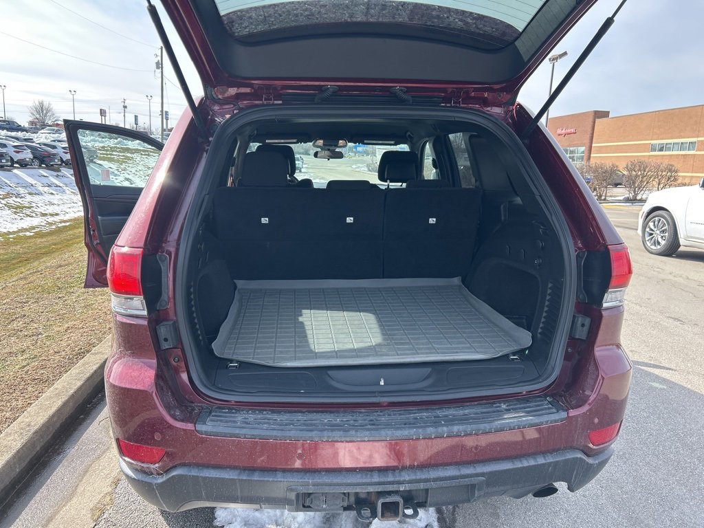 Used 2021 Jeep Grand Cherokee Laredo image 11