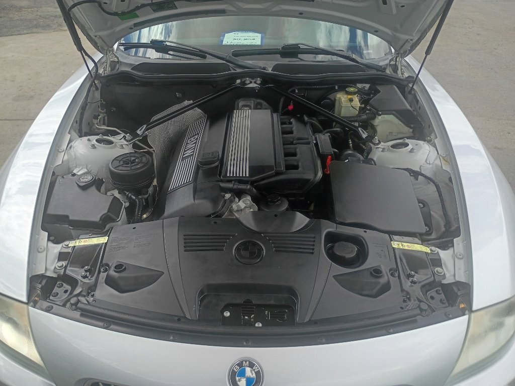 Used 2005 BMW Z4 3.0i RWD image 13