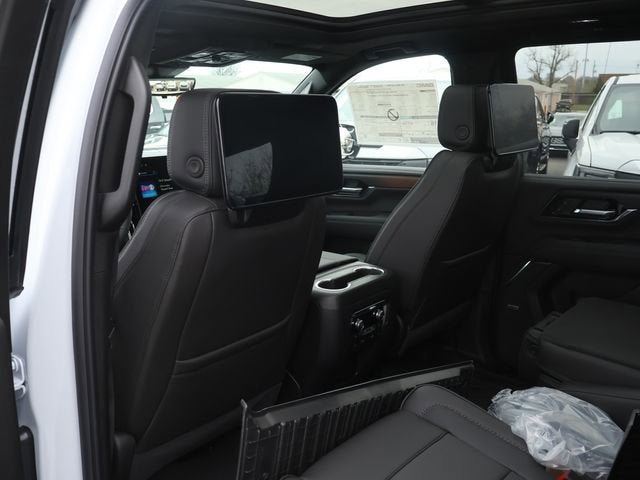 New 2026 GMC Yukon XL Denali w/ Denali Reserve Package AWD/4WD image 11