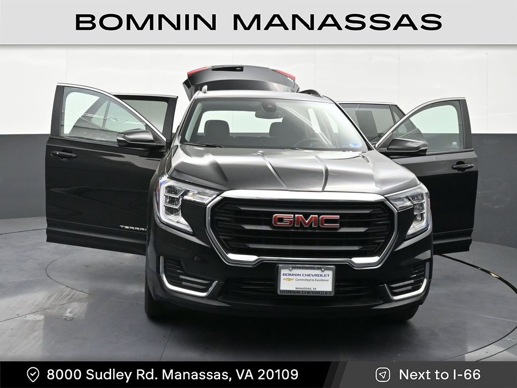 Used 2023 GMC Terrain SLE w/ Driver Convenience Package image 41