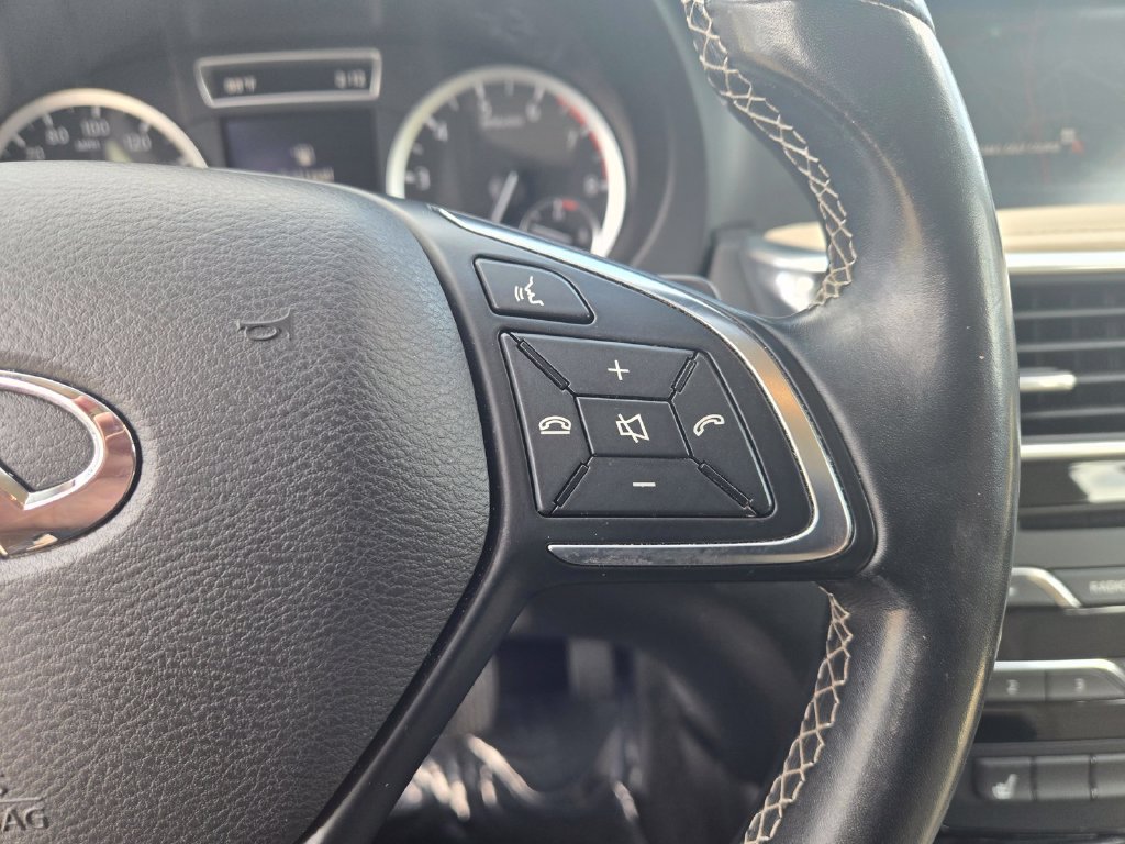 Used 2017 INFINITI QX30 Premium w/ Navigation Package AWD/4WD image 22