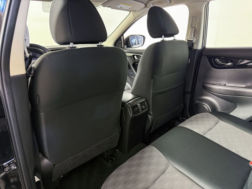 Certified 2022 Nissan Rogue Sport SV image 43