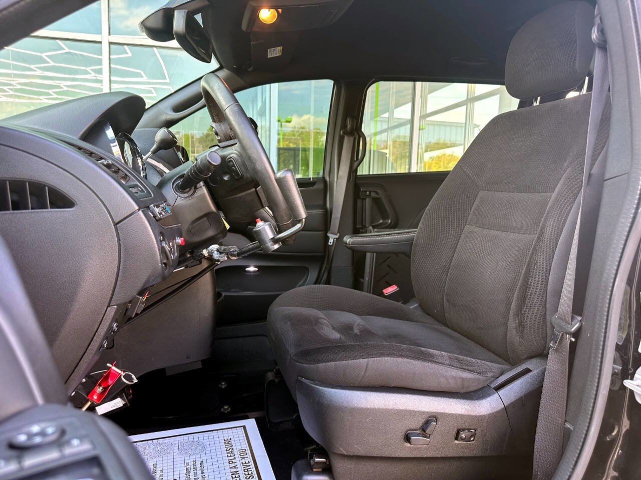 Used 2019 Dodge Grand Caravan SE image 11