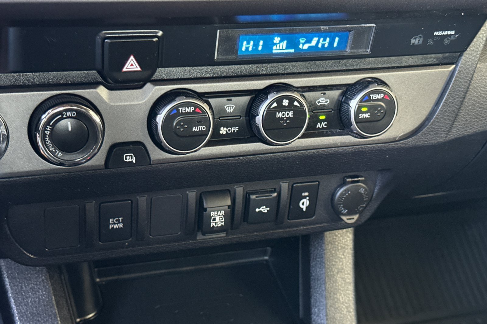 Used 2023 Toyota Tacoma TRD Off-Road w/ Black Out Package (TMS) AWD/4WD image 16