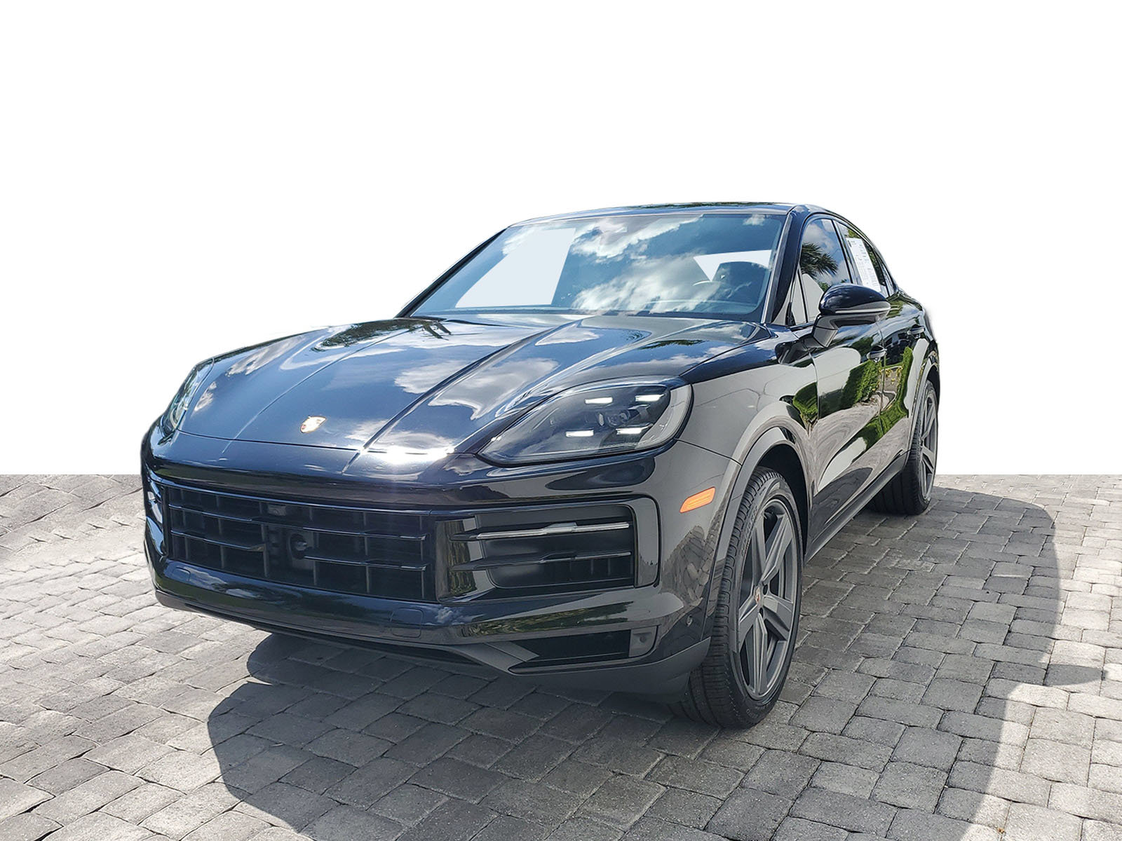 Used 2024 Porsche Cayenne Coupe AWD/4WD image 3