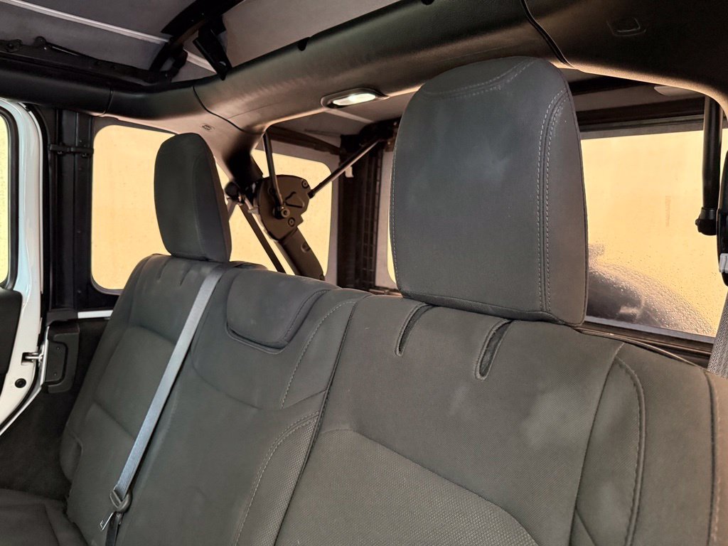 Used 2023 Jeep Wrangler Unlimited Sahara AWD/4WD image 21