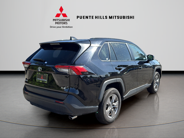 Used 2025 Toyota RAV4 XLE FWD image 5