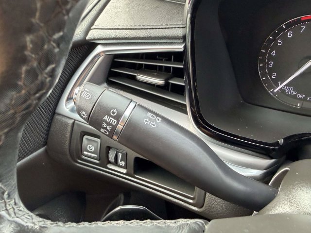 Used 2019 Cadillac XT5 Luxury w/ LPO, Black Ice Package AWD/4WD image 25
