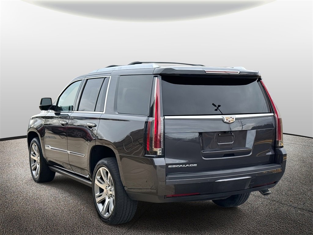 Used 2017 Cadillac Escalade Premium Luxury image 6