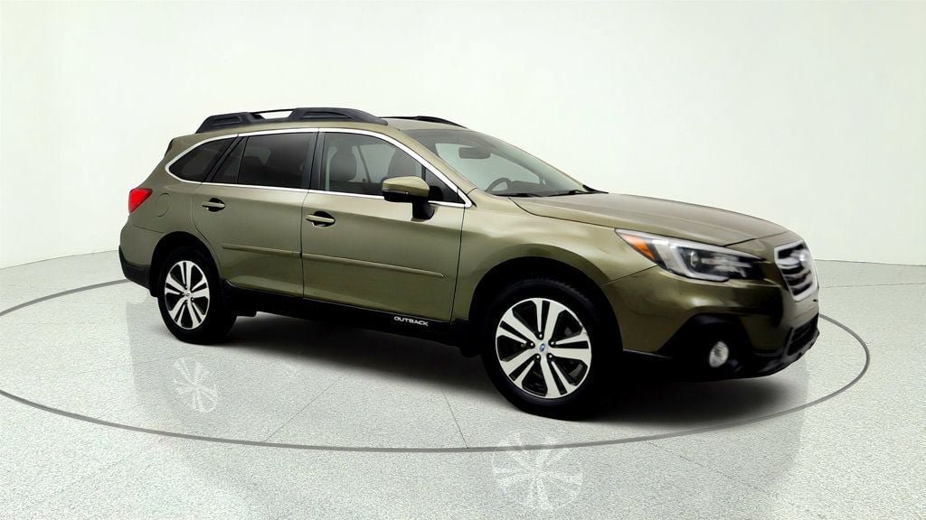 Used 2018 Subaru Outback 2.5i Limited AWD/4WD image 3
