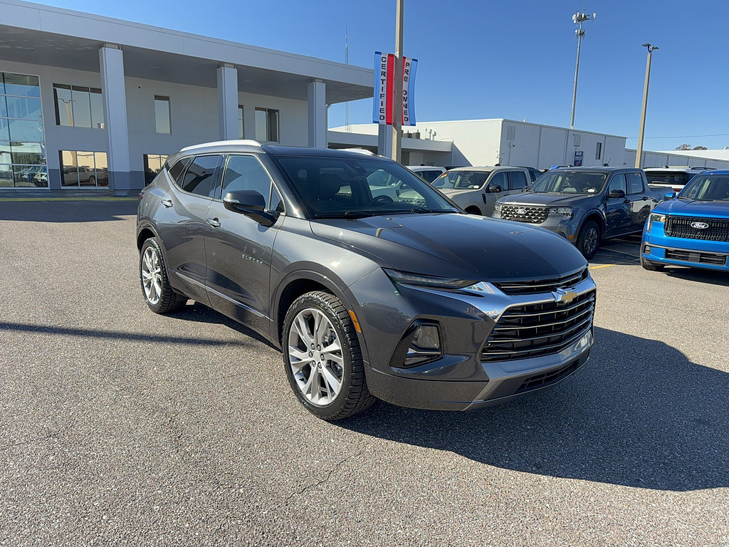 Used 2022 Chevrolet Blazer Premier w/ Enhanced Convenience Package FWD image 4