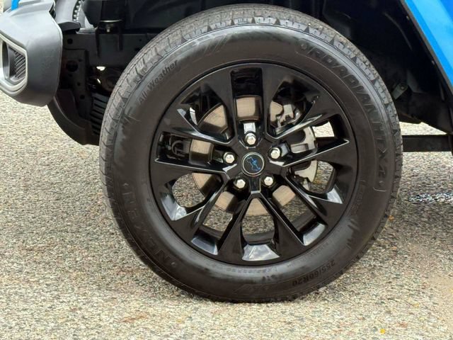 Used 2024 Jeep Wrangler Unlimited Sahara AWD/4WD image 9