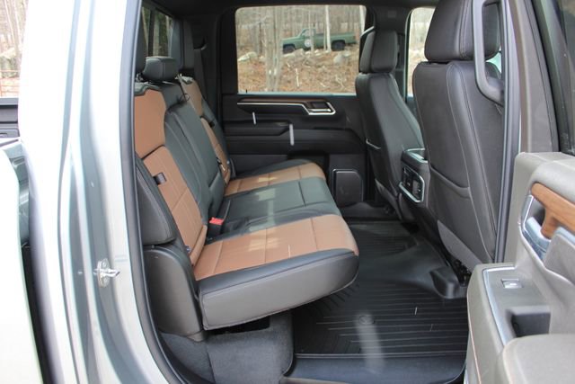 Used 2024 Chevrolet Silverado 3500 High Country w/ High Country Premium Package image 56