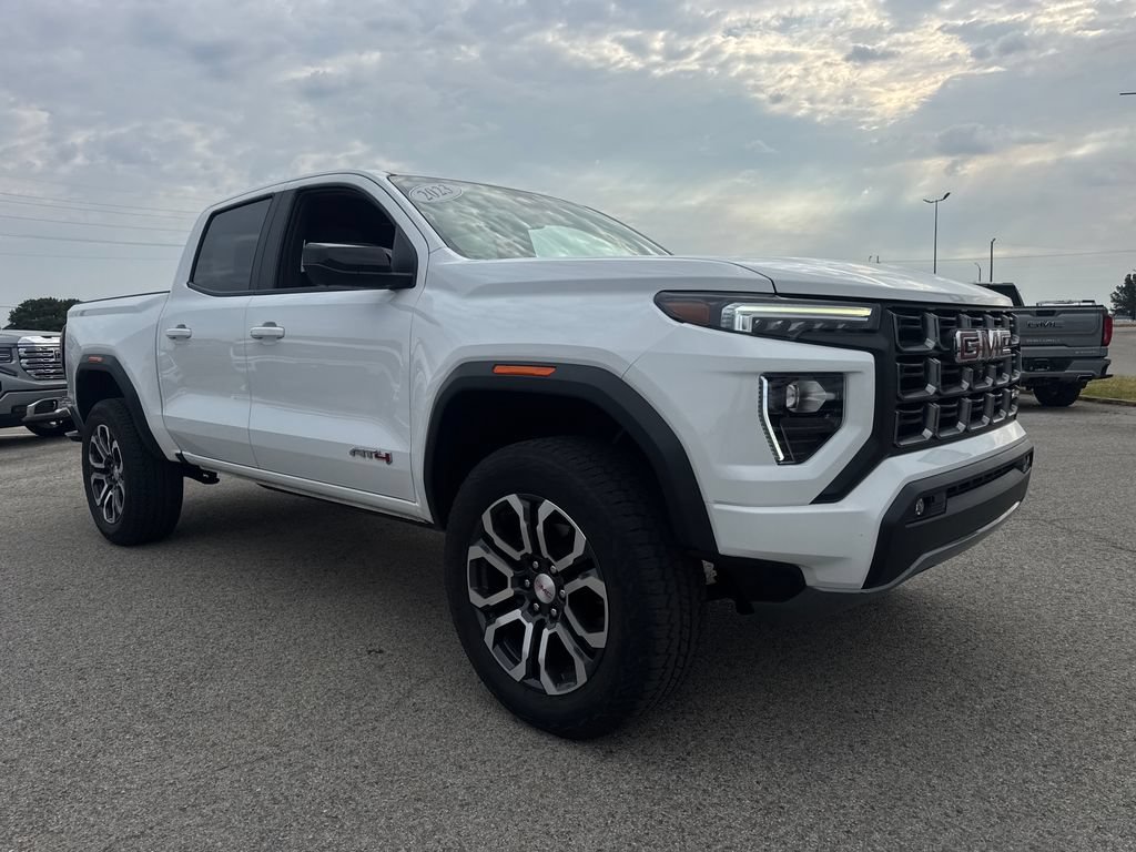 Used 2023 GMC Canyon AT4 w/ AT4 Premium Package AWD/4WD image 8