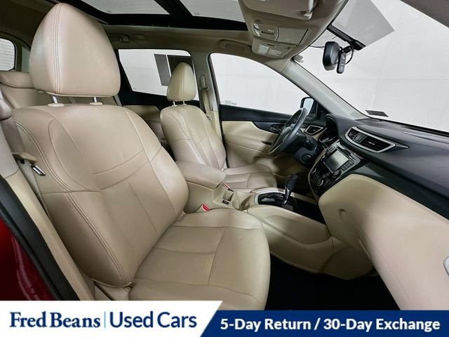 Used 2016 Nissan Rogue SL w/ SL Premium Package image 31