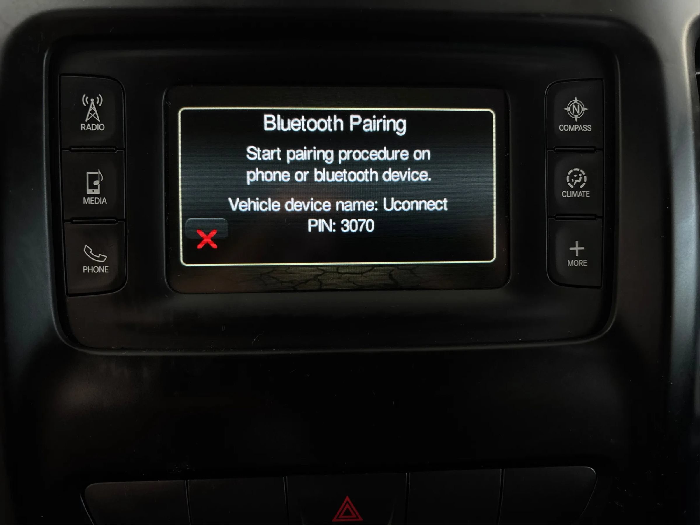 Used 2015 Jeep Cherokee Latitude w/ Cold Weather Group AWD/4WD image 42