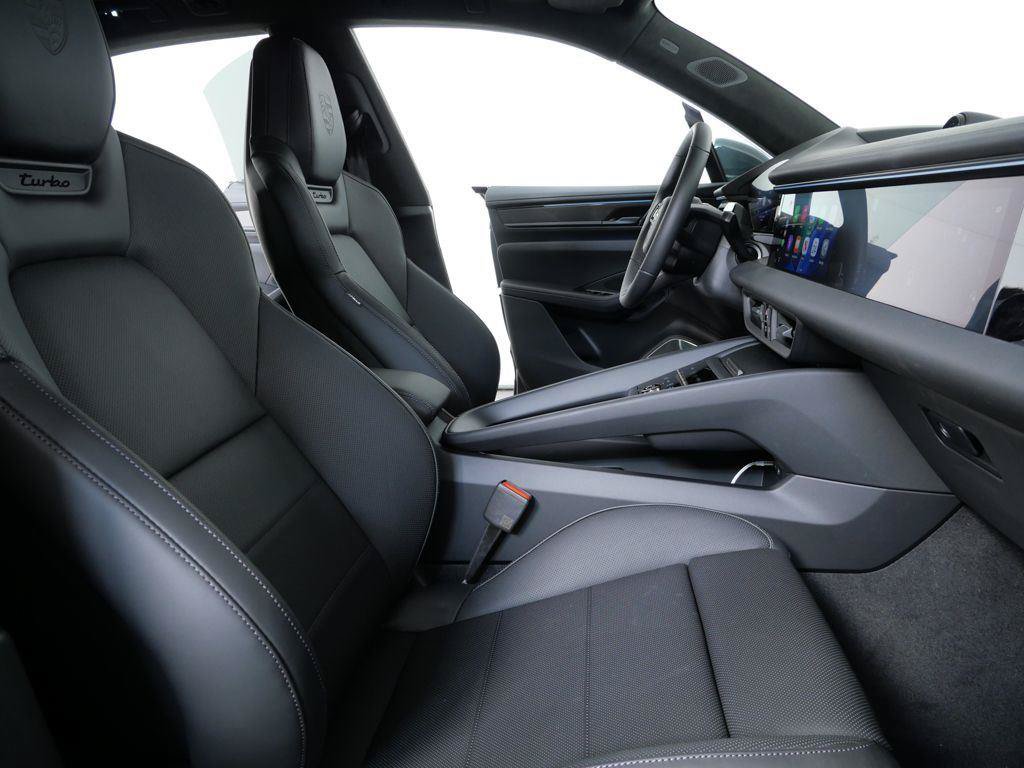New 2026 Porsche Macan Turbo Electric AWD/4WD image 21