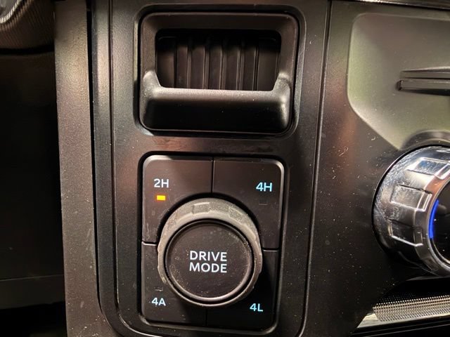 Used 2025 Ford F150 Lariat AWD/4WD image 37