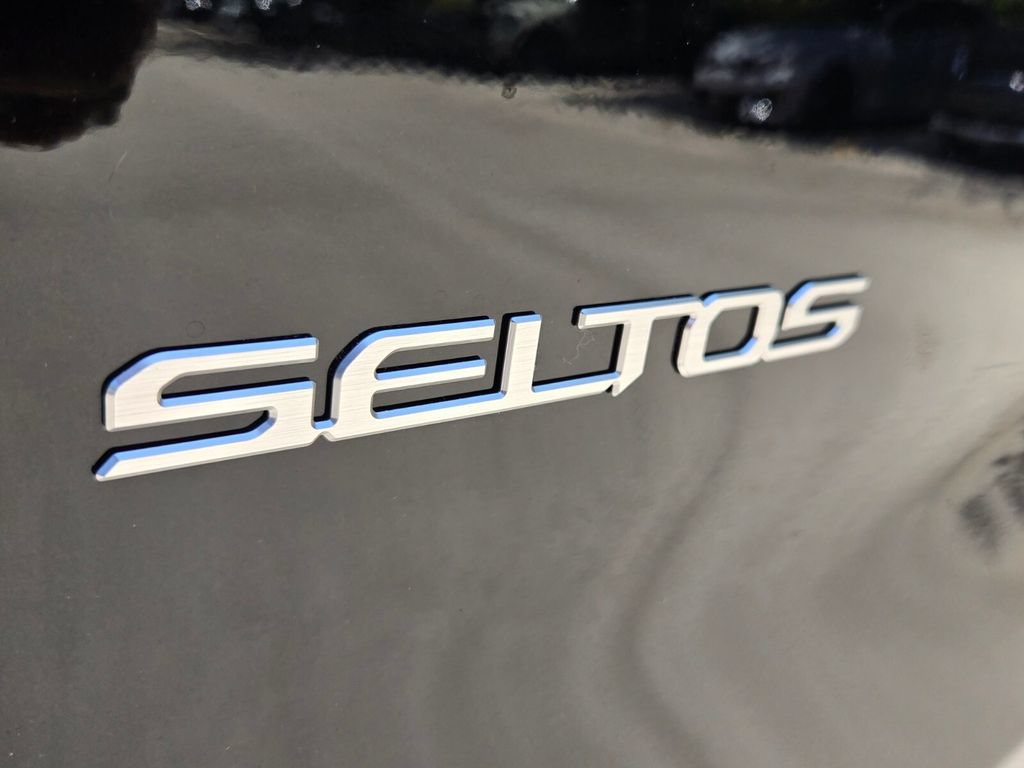 New 2027 Kia Seltos LX FWD image 5