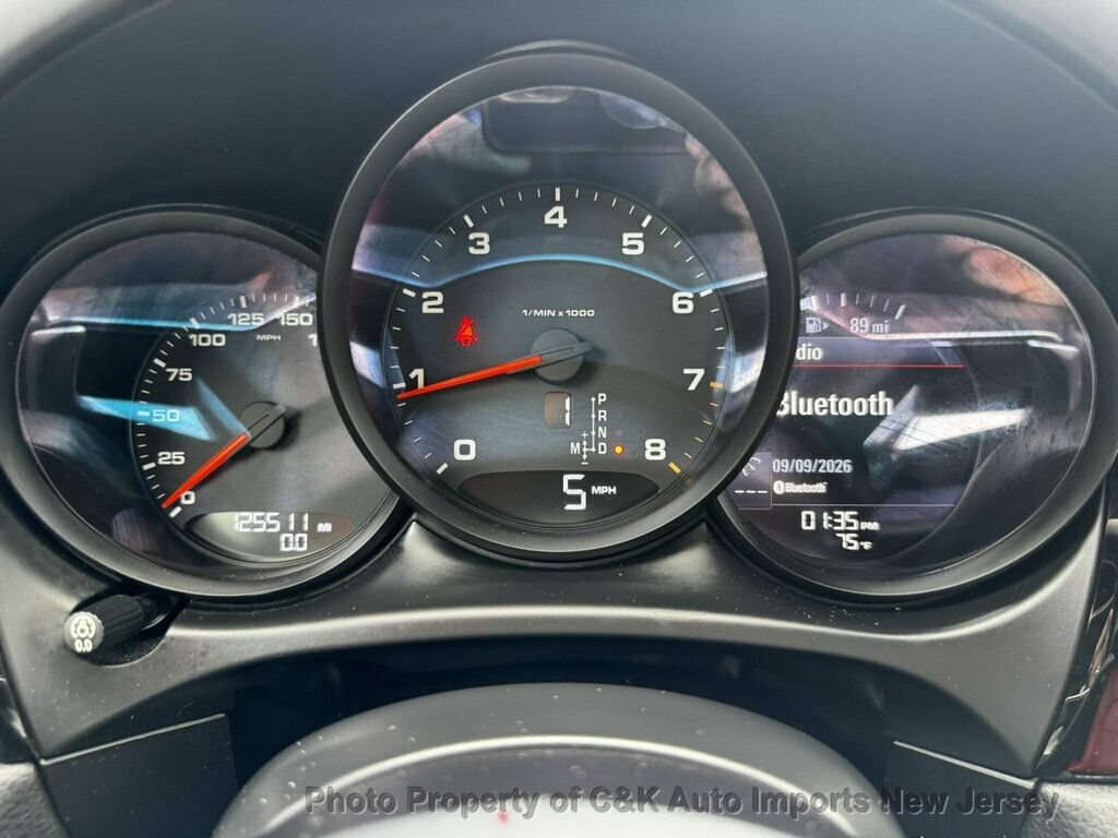 Used 2017 Porsche Macan AWD/4WD image 34
