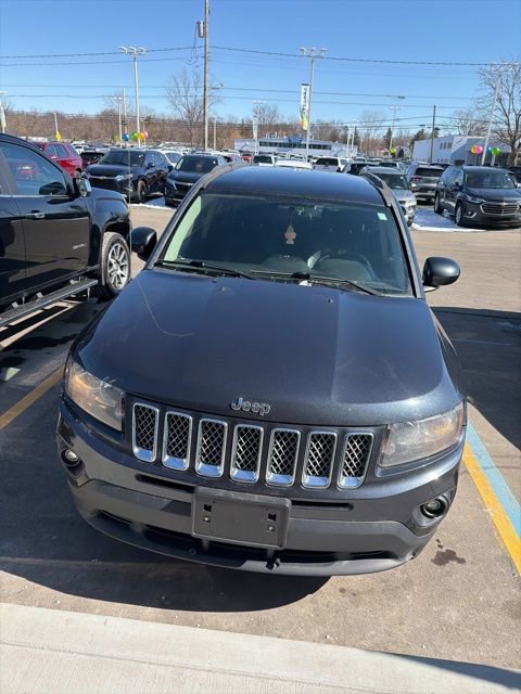 Used 2014 Jeep Compass Sport image 2