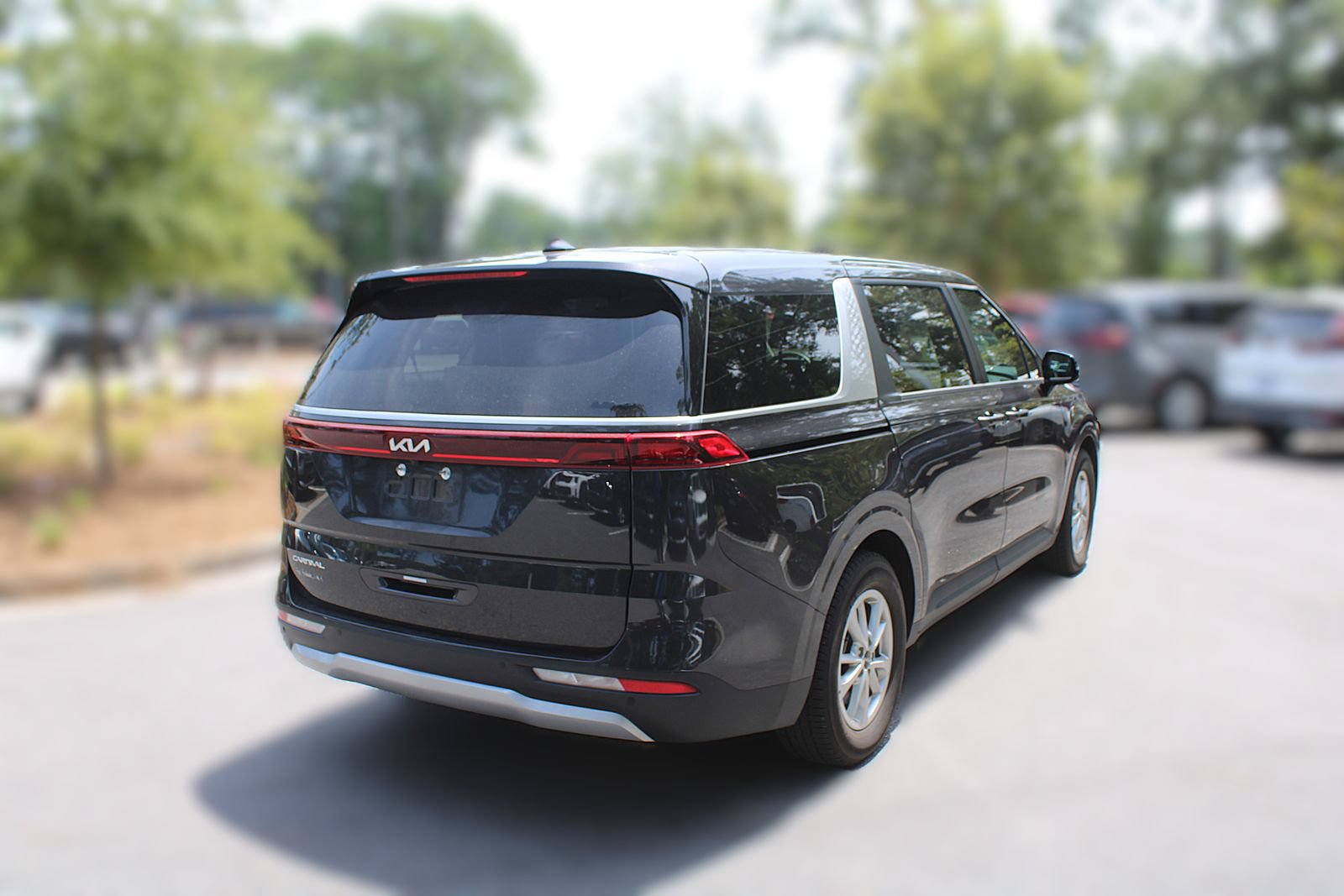 Used 2024 Kia Carnival LX FWD image 14