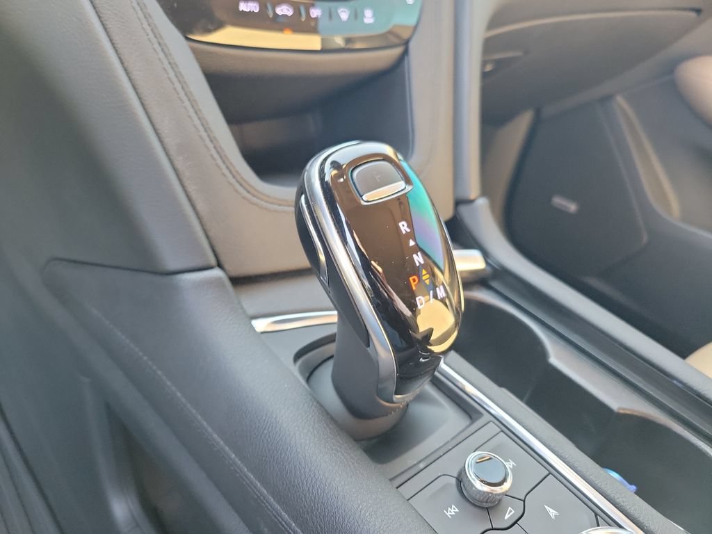 Used 2020 Cadillac XT6 Sport w/ Platinum Package AWD/4WD image 37