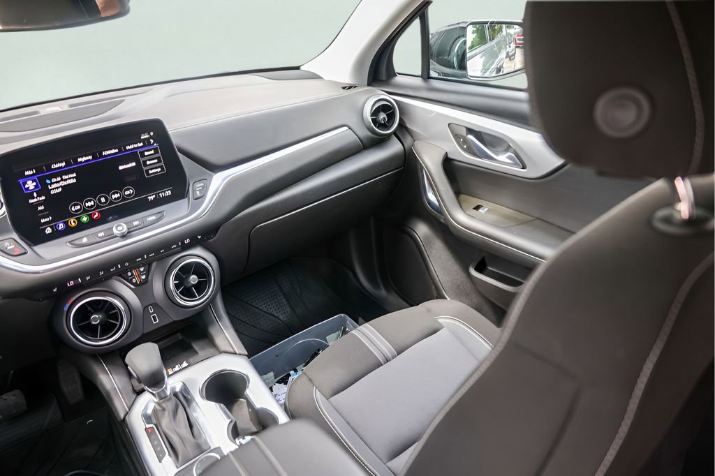 Used 2024 Chevrolet Blazer LT w/ Redline Edition FWD image 29