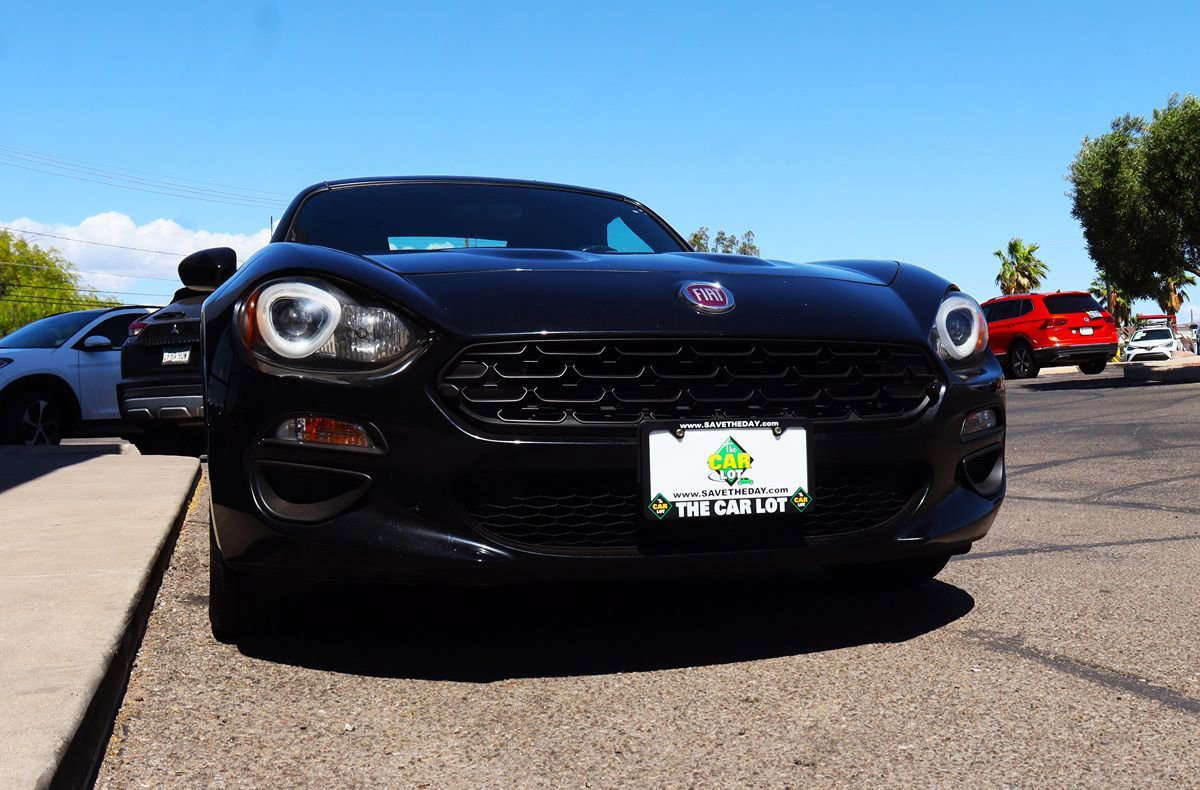 Used 2018 FIAT 124 Spider Classica w/ Technology Group RWD image 18