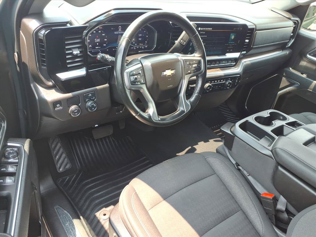 Used 2025 Chevrolet Silverado 1500 LT RWD image 17
