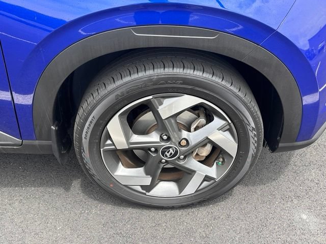 Used 2022 Hyundai Venue Limited w/ Cargo Package FWD image 13