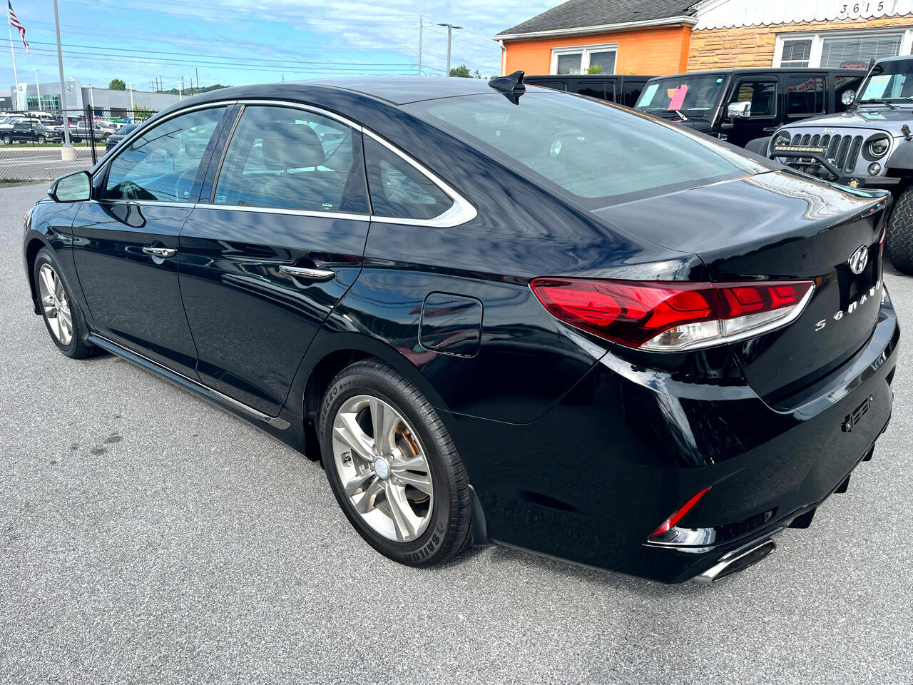 Used 2019 Hyundai Sonata Sport w/ Cargo Package image 7