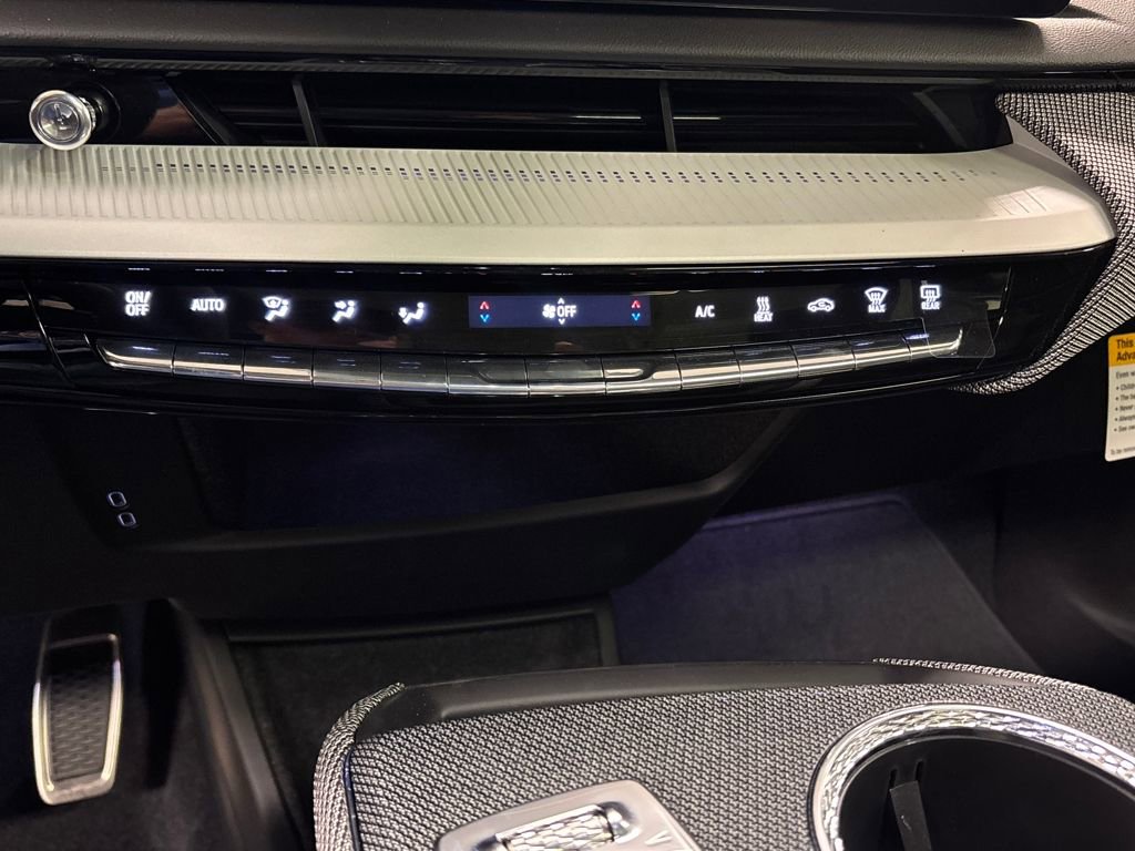 New 2026 Cadillac Optiq Sport 1 image 40