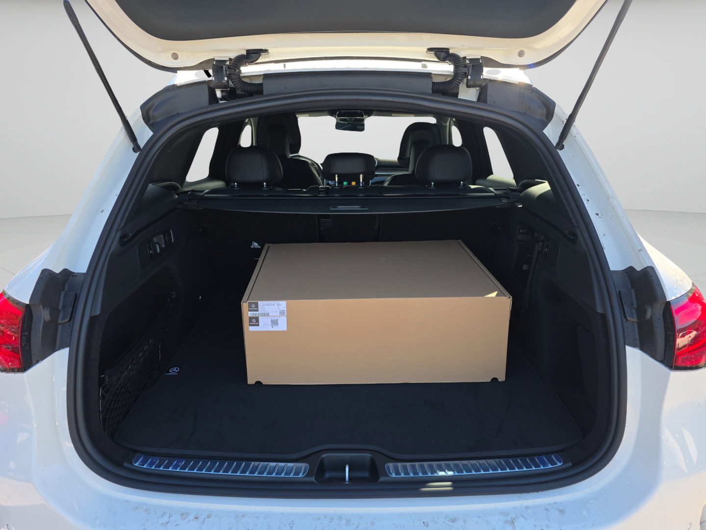 Certified 2026 Mercedes-Benz GLC 300 image 6