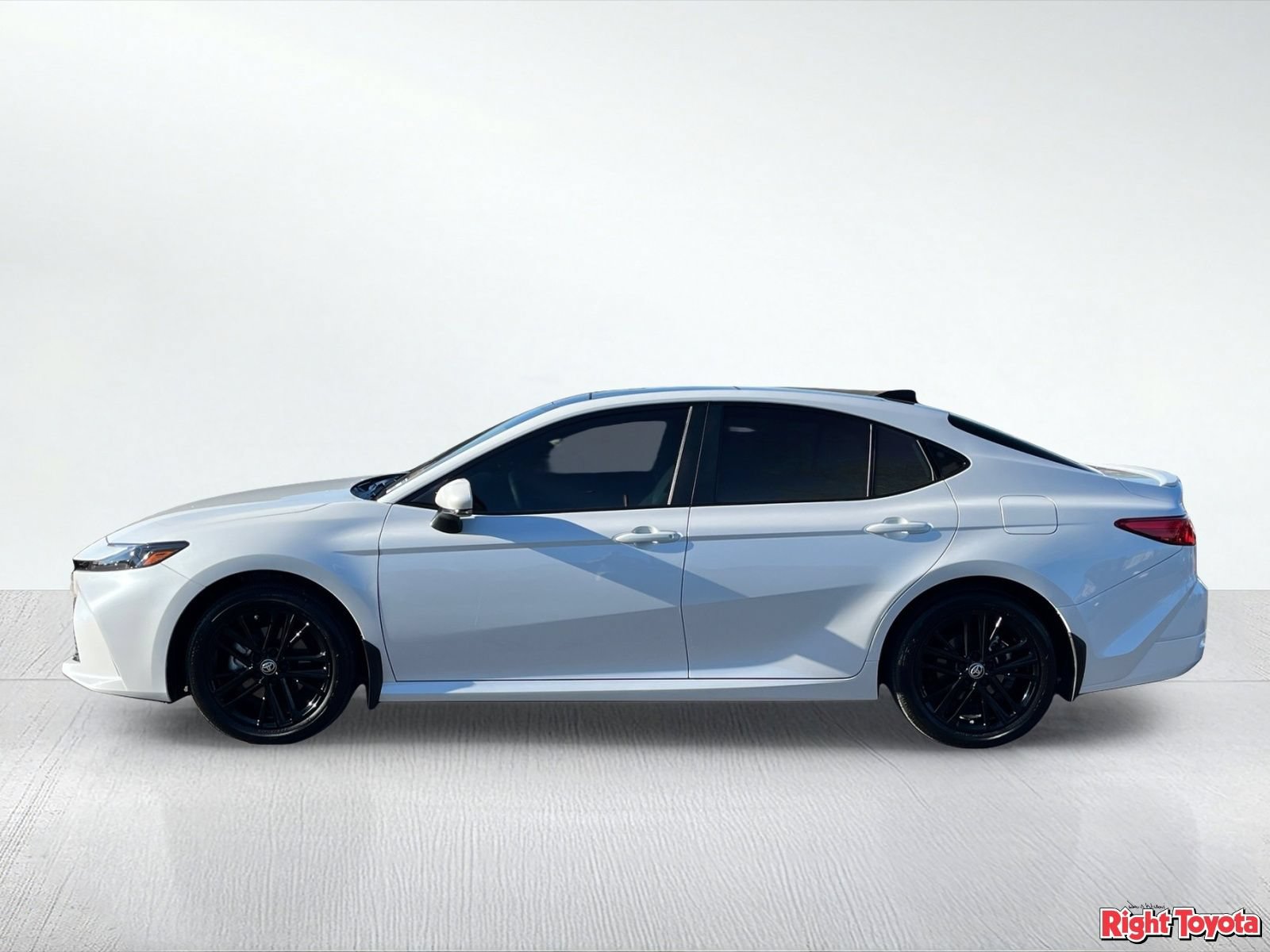 Certified 2025 Toyota Camry XLE w/ Premium Package AWD/4WD image 4
