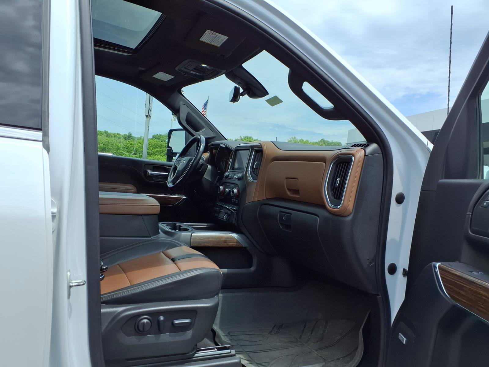 Used 2023 Chevrolet Silverado 3500 High Country w/ Z71 Off-Road Package AWD/4WD image 31