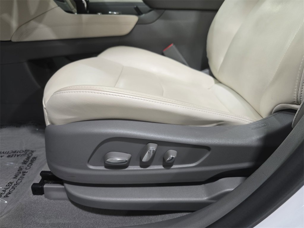 Used 2023 Cadillac XT6 Premium Luxury w/ Technology Package image 27